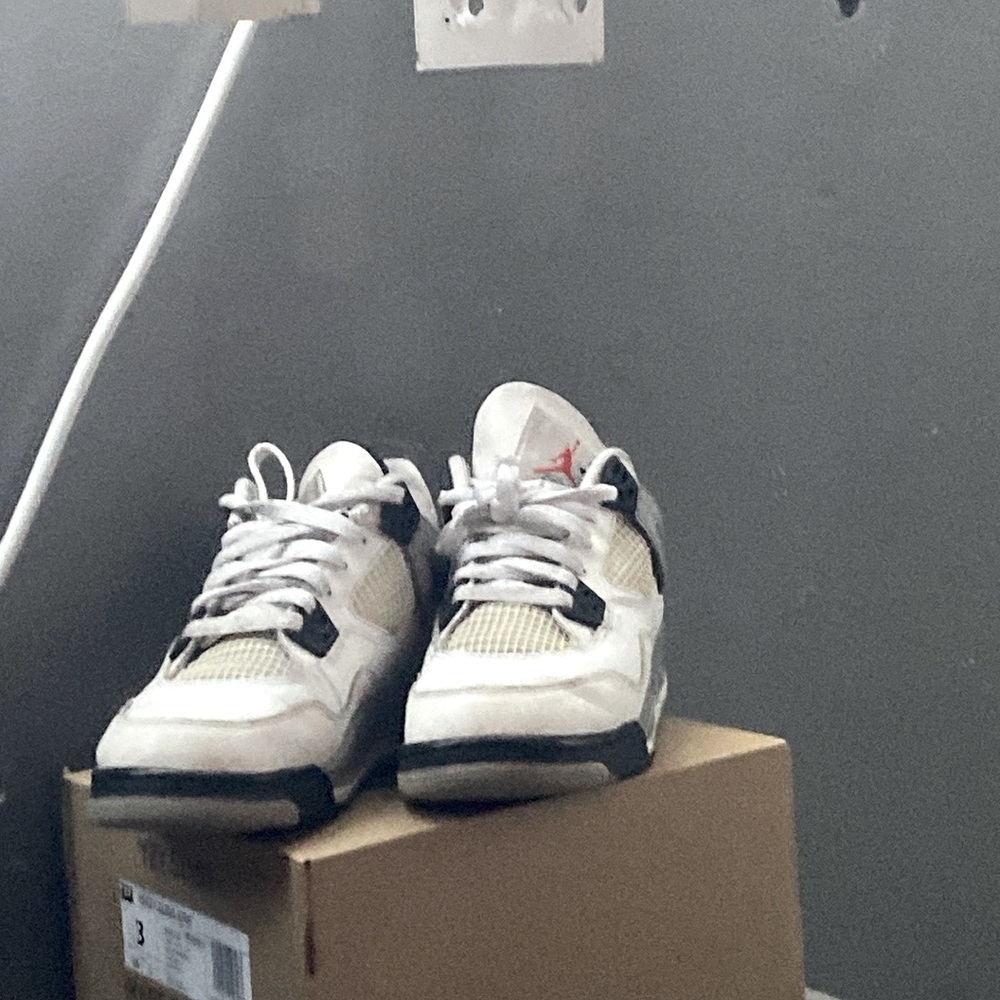Jordan 4s color gray black white size 6.5